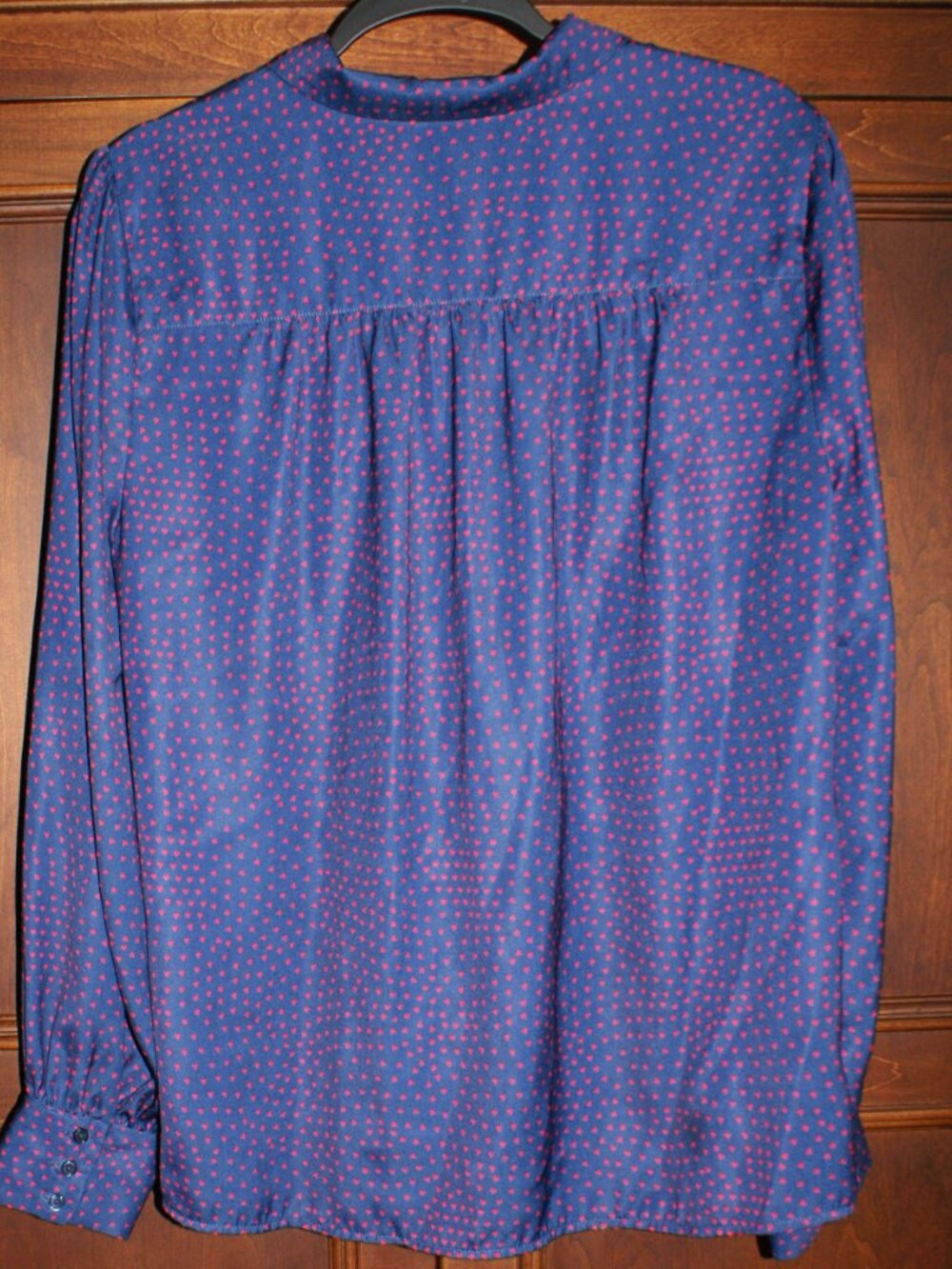 ModCloth blue blouse with small Red Hearts - XL - Picture 8 of 12